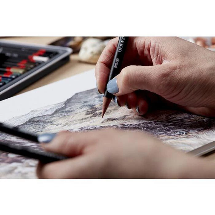 Derwent Zeichenkohle Tinted Charcoal, 2301691, Kohlestifte Mit Farbnuancen, Weich, 24 Stück 4 Derwent Zeichenkohle Tinted Charcoal, 2301691, Kohlestifte Mit Farbnuancen, Weich, 24 Stück – Bild 2