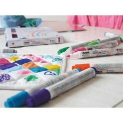 Kreul Textilmarker 90721 Medium Junior, Sortiert, Strichbreite 2-4mm, Waschbar Bis 60 Grad, 18 Stück -PapierMeister Verkäufe aaf4c2e24069b94bddad781a15cd81009c9db34e textilmarker kreul 90721 medium junior sortiert