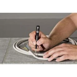 Lyra Tieflochmarker INK 4480099 Schwarz, Bohrlochmarker, Mit Halteclip, Strichbreite 1,5mm -PapierMeister Verkäufe d4a662e7dd40a85a50a0e2b5c0ed038c3128e370 tieflochmarker lyra ink 4480099 schwarz